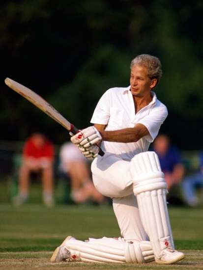 An Endangered Species, by David Gower - review