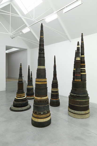 Acting as turret gateway: ‘Minster’, 1987, by Tony Cragg