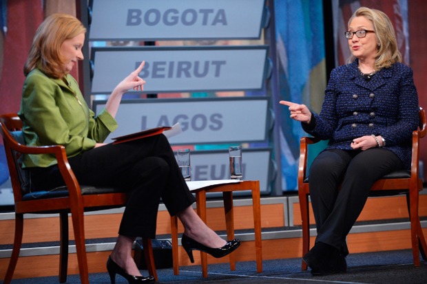 Leigh Sales interviews Clinton at the Newseum in Washington in January 2013