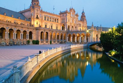 The Plaza de España at dusk