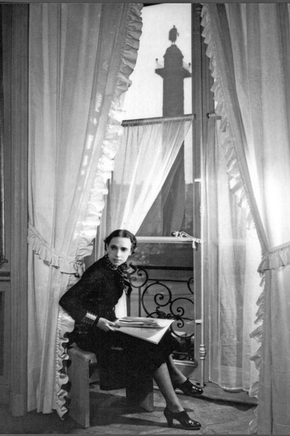 Elsa Schiaparelli in an apartment in the Place Vendôme, in the shadow of Napoleon