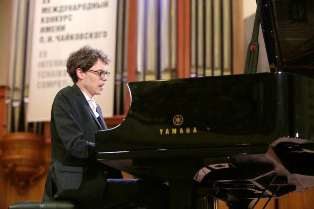 After coming forth in the Tchaikovsky competition, Lucas Debargue is the only competitor anyone is talking about