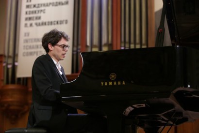 After coming forth in the Tchaikovsky competition, Lucas Debargue is the only competitor anyone is talking about