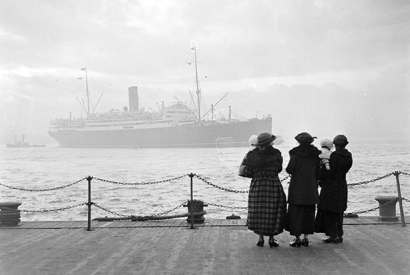 Transatlantic grandeur: A Cunard liner in 1932