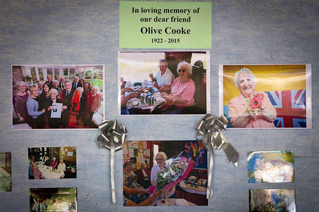 A memorial for 92-year-old Olive Cooke, Britain's longest serving poppy seller, who sold poppies for the Royal British Legion every year after her husband was killed in 1943. (Photo: Getty)