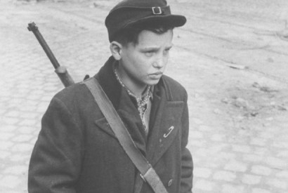 A child freedom fighter in Budapest, 1956