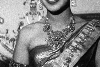 Export queen: Sirikit wears Thai silk in Paris, 1960
