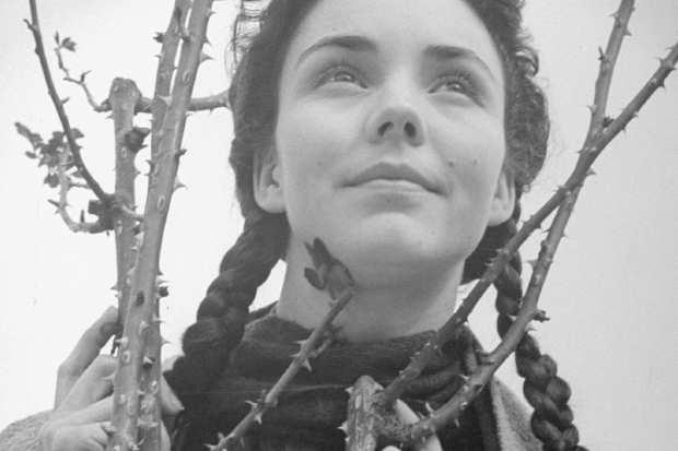 Jennifer Jones in her first starring role as Bernadette Soubirous