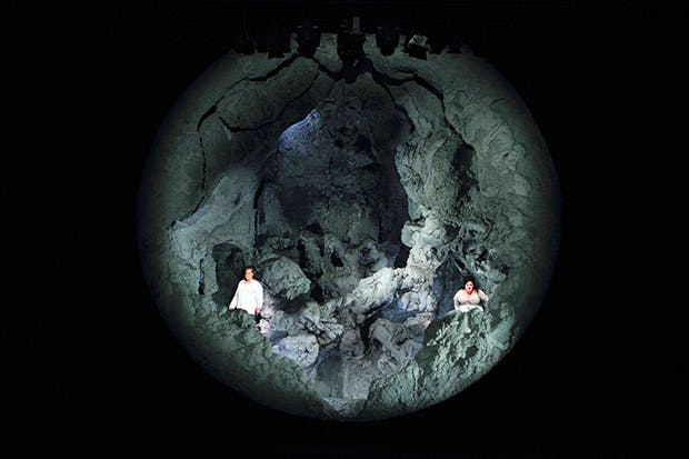 Stuart Skelton (Tristan) and Heidi Melton (Isolde) in Anish Kapoor’s volcano