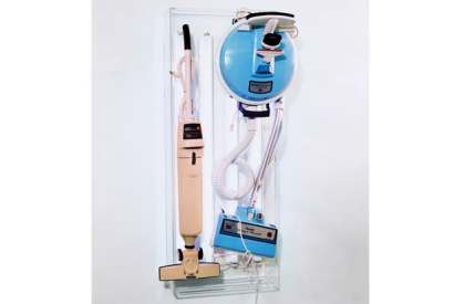 ‘New Hoover Quik Broom, New Hoover Celebrity IV’, 1980, by Jeff Koons