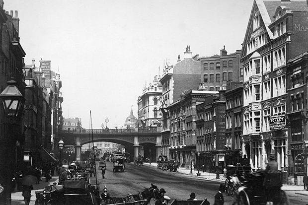 Farringdon Road at the Holborn Viaduct, 1900
