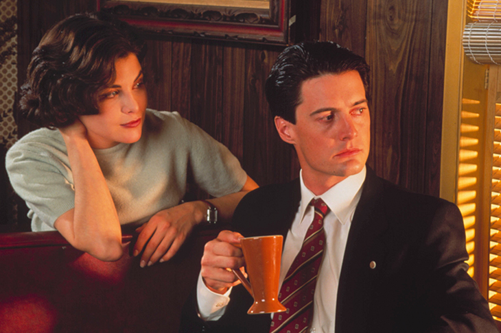 A damn fine cup of coffee: Sherilyn Fenn and Kyle MacLachlan in the original Twin Peaks