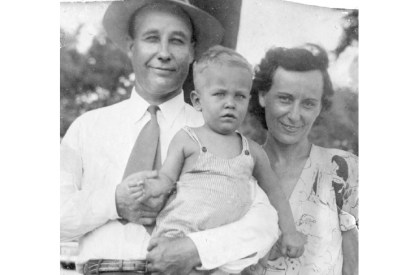 Parker, Edna and Richard Ford, V-J Day 1945