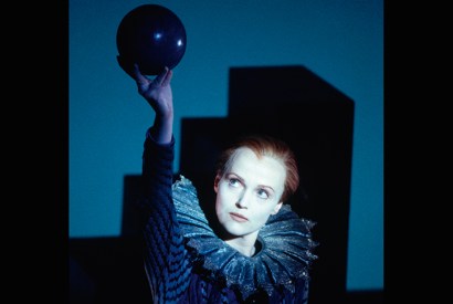 Miranda Richardson in Robert Wilson’s 1996 production of Orlando for the EIF