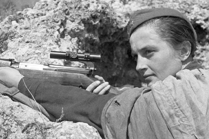Lyudmila Pavlichenko at Sevastopol, 6 June 1942. Her total confirmed kills during the second world war amounted to 309, including 36 enemy snipers