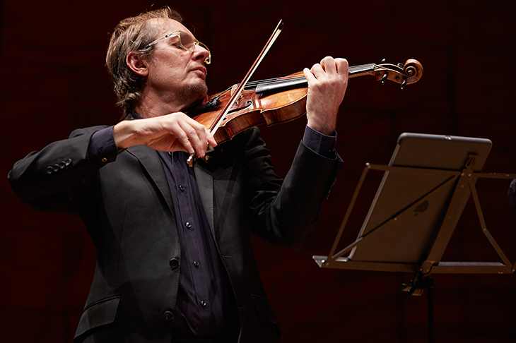 Richard Tognetti [Photo: Zan Wimberley]