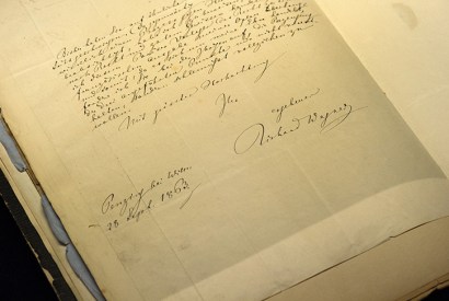Letter signed by Wagner from an exhibition at the Saxon State and University Library in Dresden in 2013