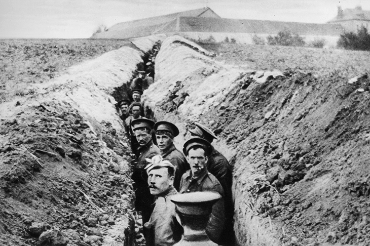 28th October 1914: British soldiers lined up in a narrow trench during World War I. (Photo by Hulton Archive/Getty Images)