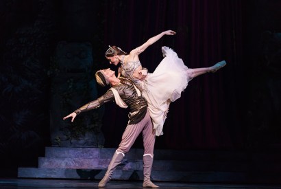 Vadim Muntagirov as Solor and Marianela Nunnez as Nikiya in Royal Ballet's Bayadère. Photo: ROH / Bill Cooper