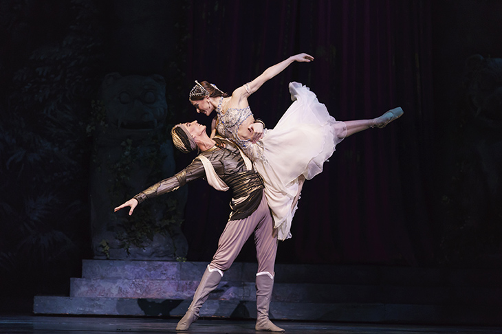 Vadim Muntagirov as Solor and Marianela Nunnez as Nikiya in Royal Ballet's Bayadère. Photo: ROH / Bill Cooper