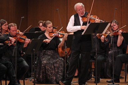 Gidon Kremer and the Kremerata Baltica performing performing Mieczyslaw Weinberg's Concertino for Violin and Strings in 2014. Photo: Hiroyuki Ito/ Getty Images