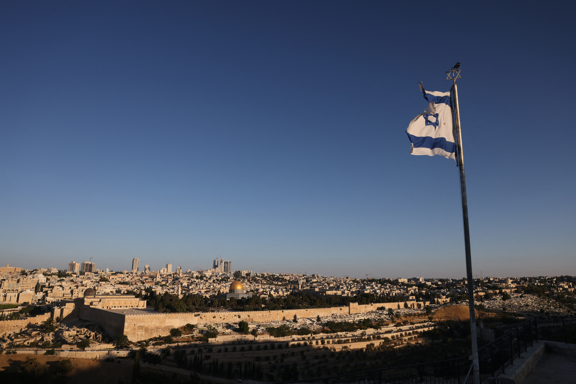 Israel should make its own statehood claims