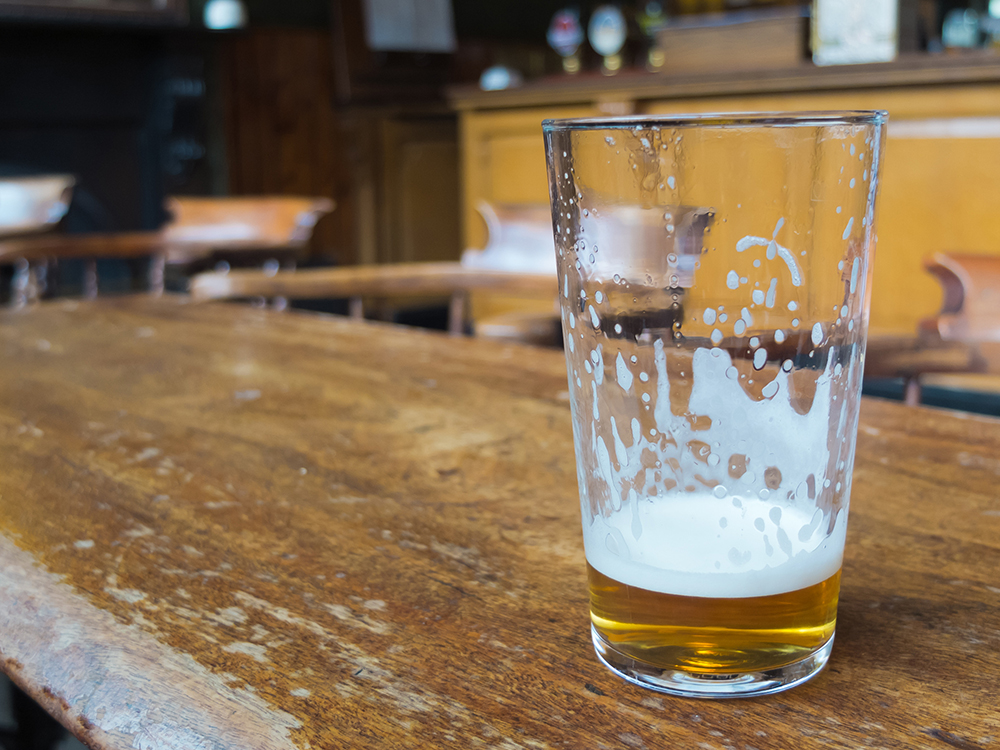 How many pubs are left in the UK?