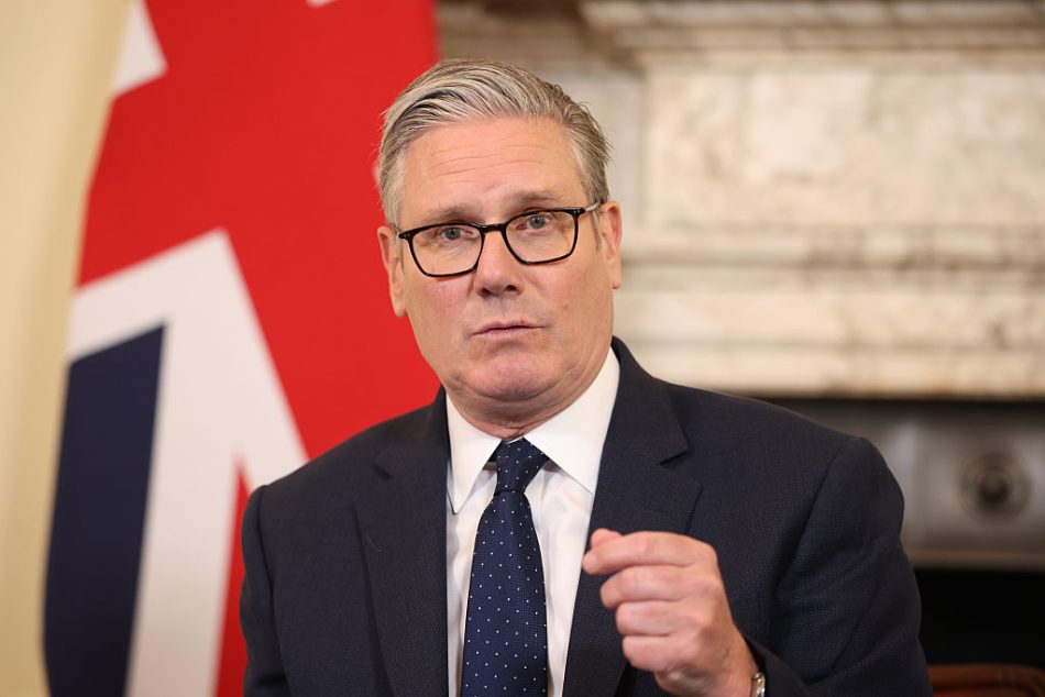 Starmer to 2024 intake: back me or else