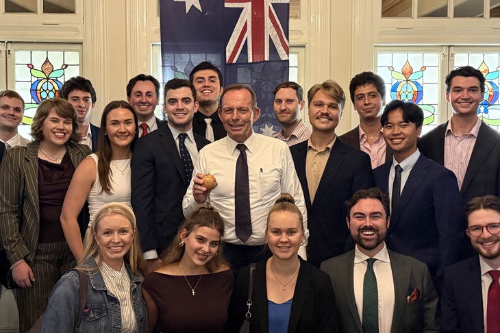 Tony Abbott speaks in support of Liberal Party reform