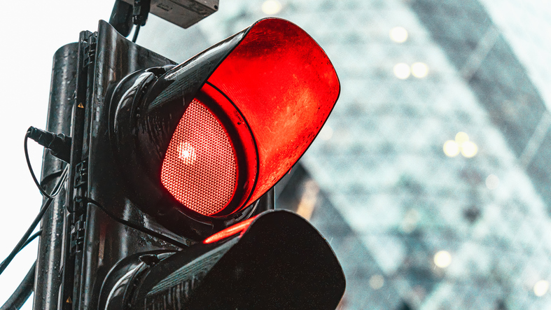 Why so many drivers jump red lights
