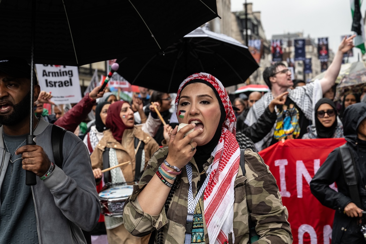 Should protests be allowed on 7 October?